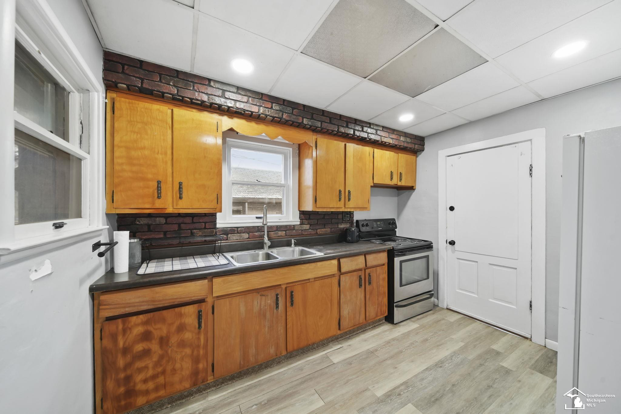 1083 Seneca Street, Adrian, MI 49221 — Photo 15