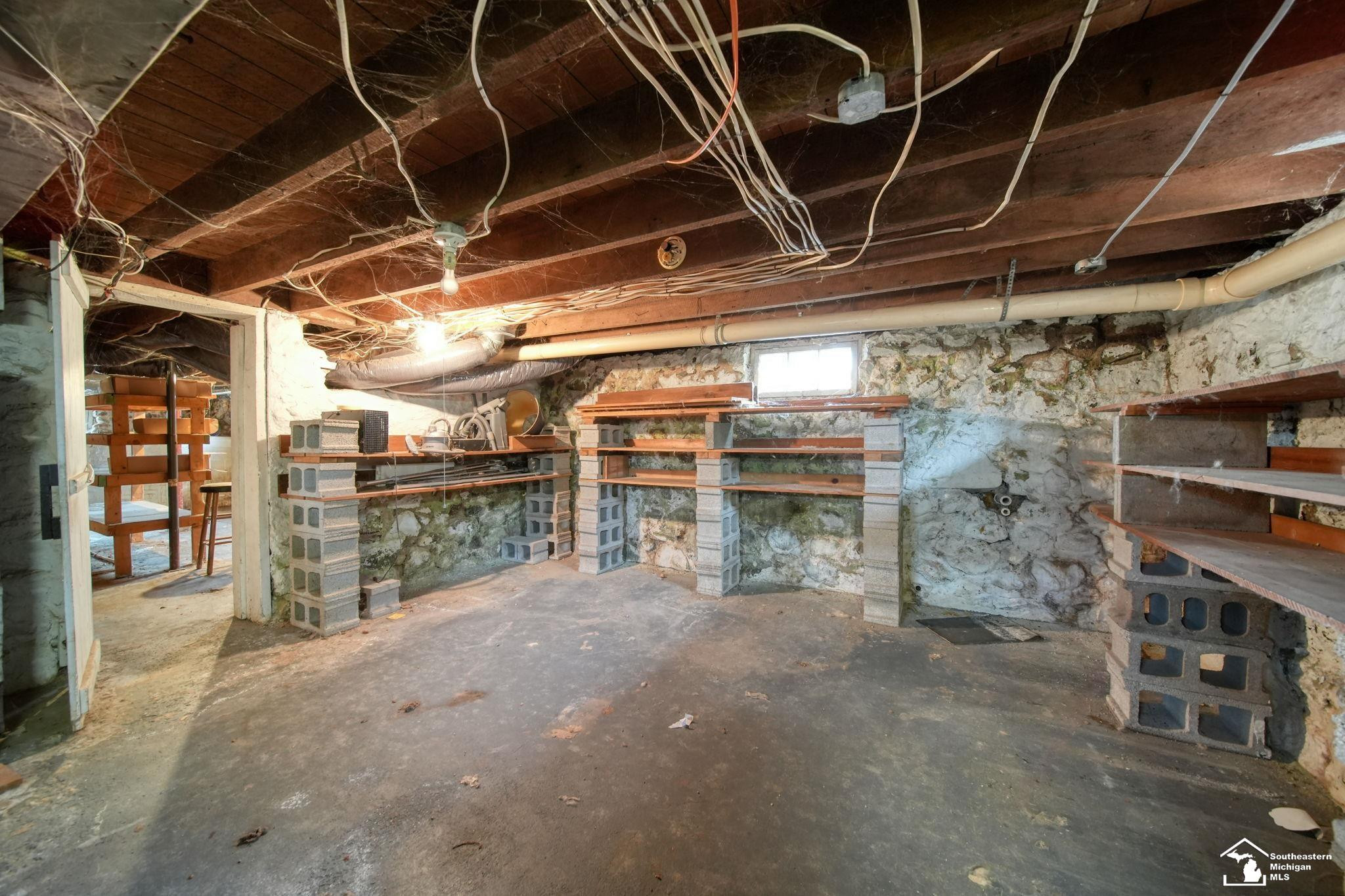 1083 Seneca Street, Adrian, MI 49221 — Photo 20