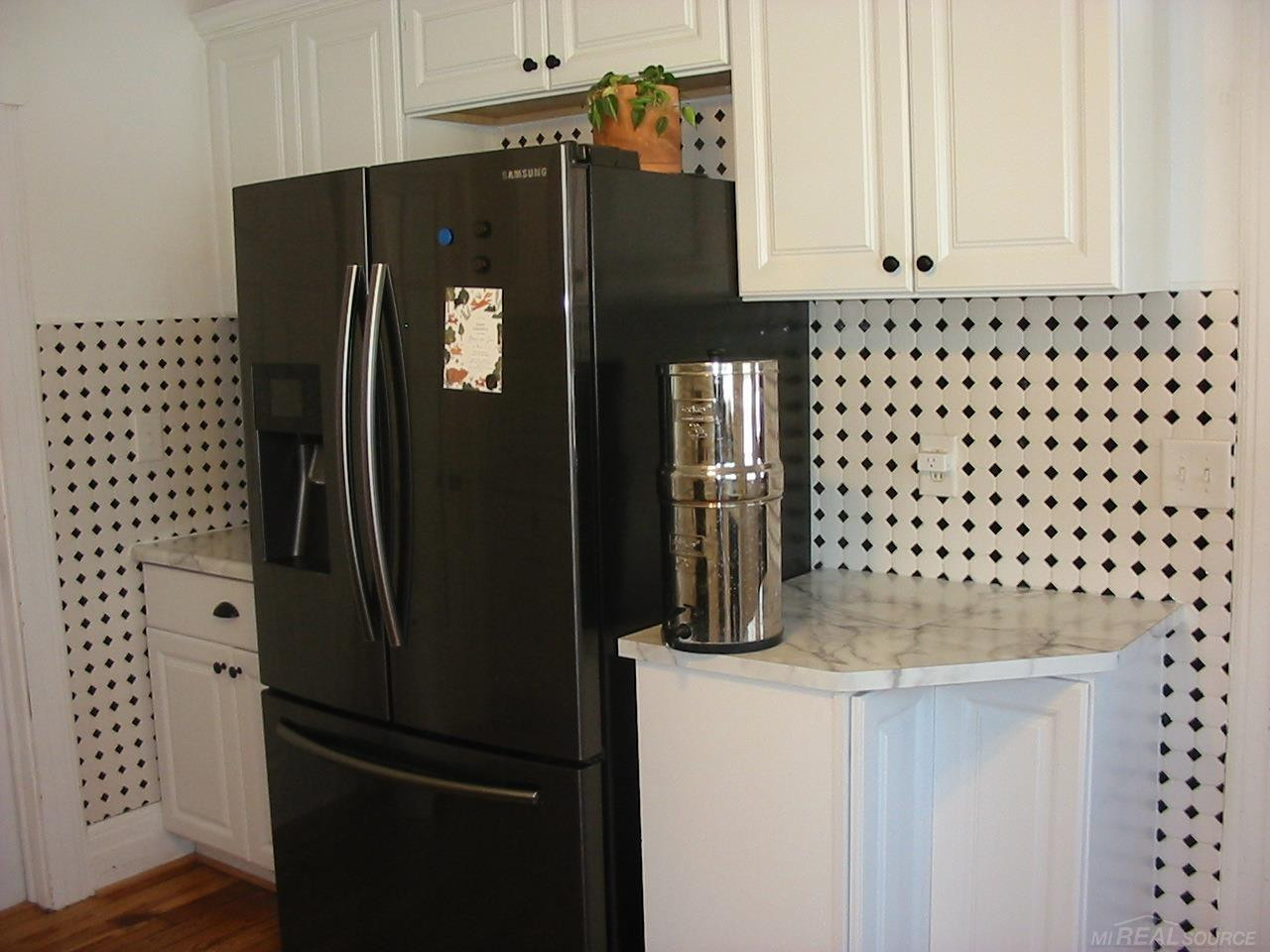 304 W mill Street, Capac, MI 48014 — Photo 6