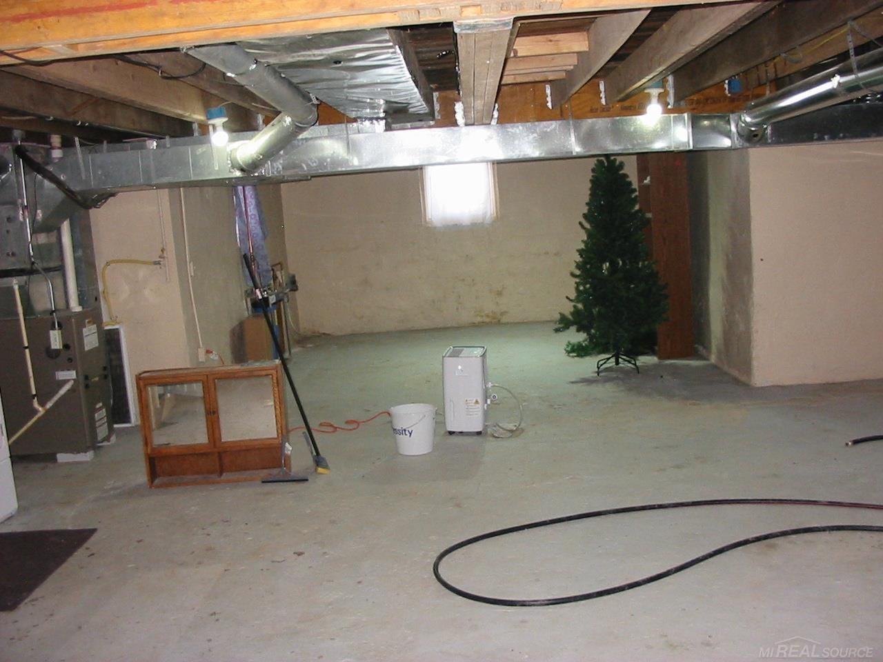 304 W mill Street, Capac, MI 48014 — Photo 15
