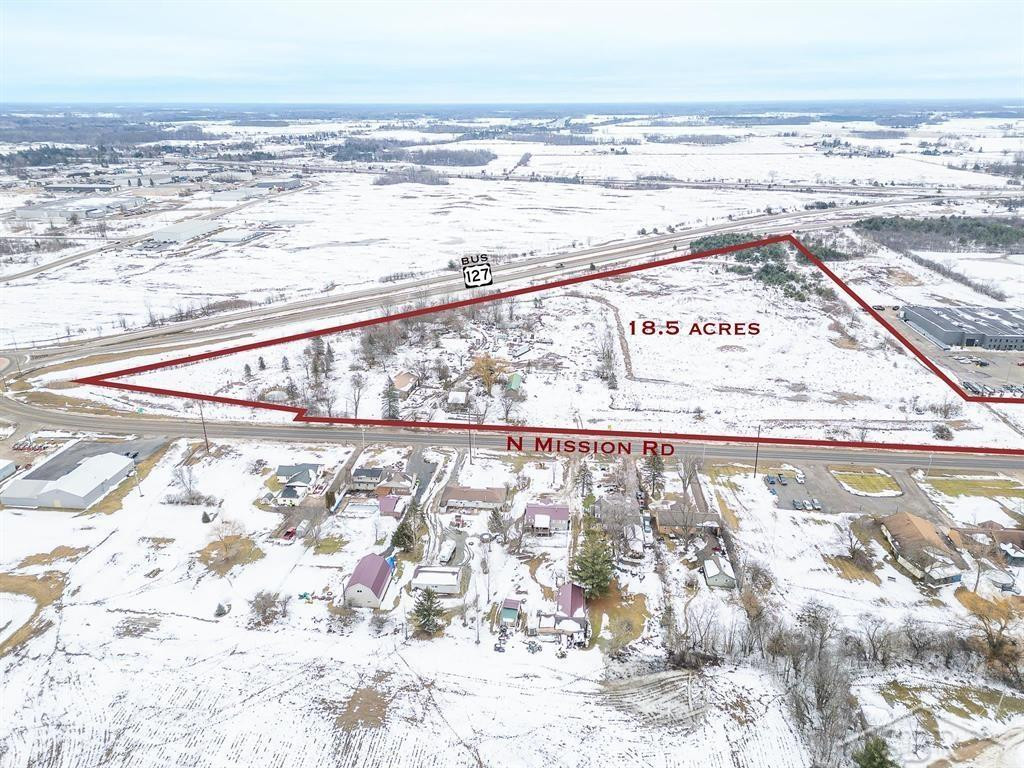 11426 N Mission Road, Clare, MI 48617 — Photo 4