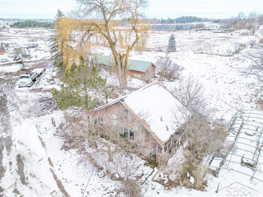 11426 N Mission Road, Clare, MI 48617 — Photo 16