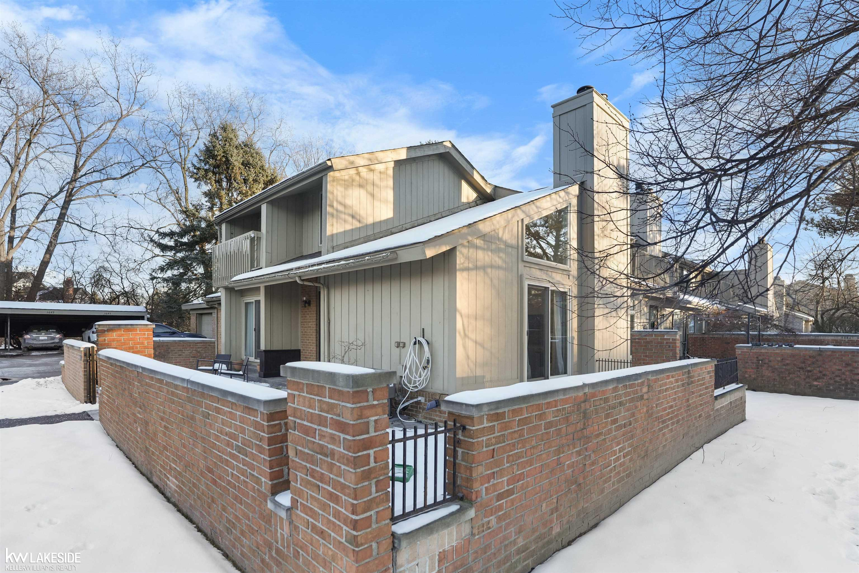 1647 S Hill Boulevard, Bloomfield Hills, MI 48304 — Photo 2