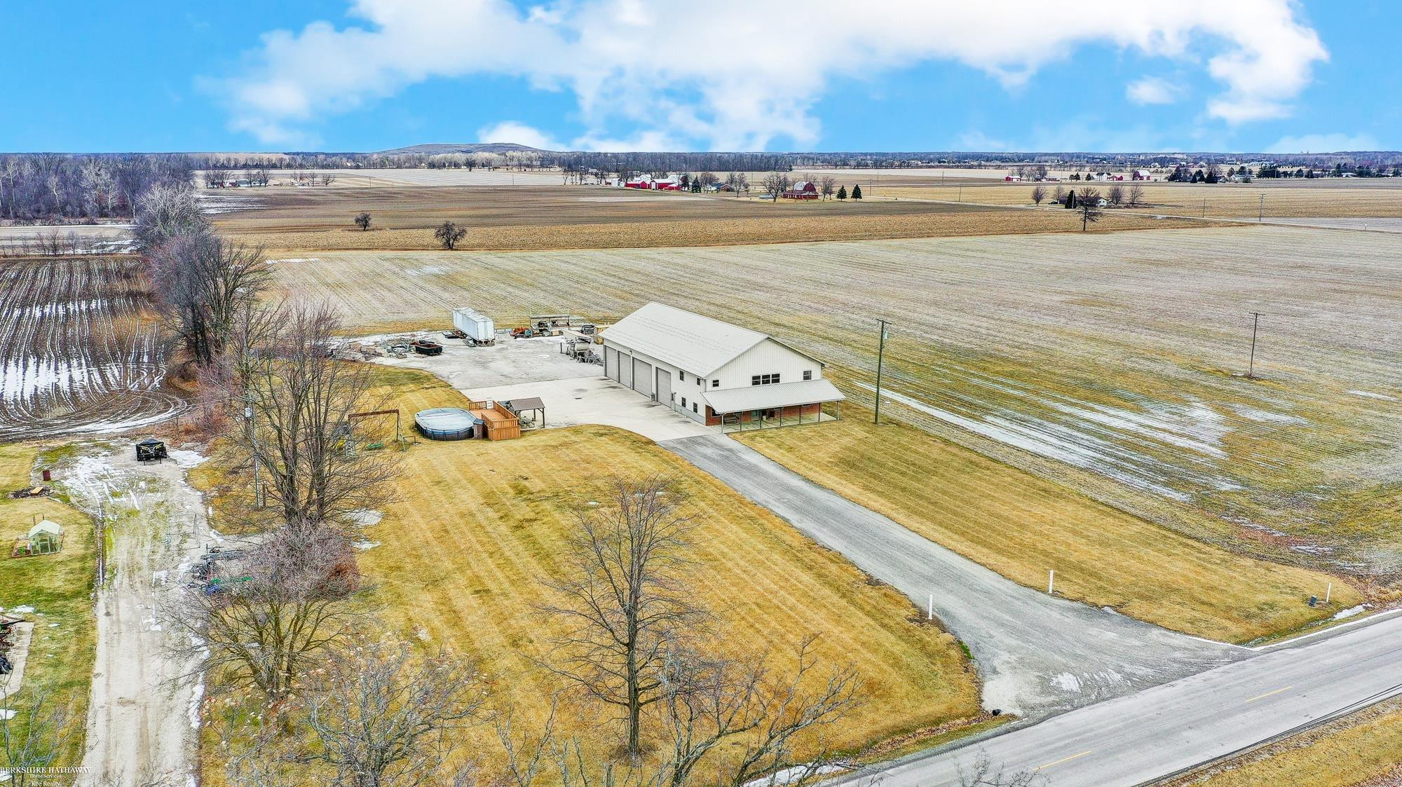 4466 Scofield Carleton Road, Carleton, MI 48117 — Photo 2
