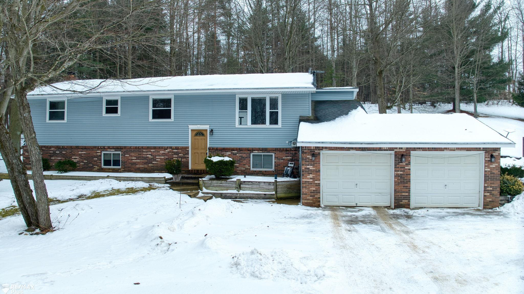 6156 Willits Road, Fostoria, MI 48435 — Photo 2