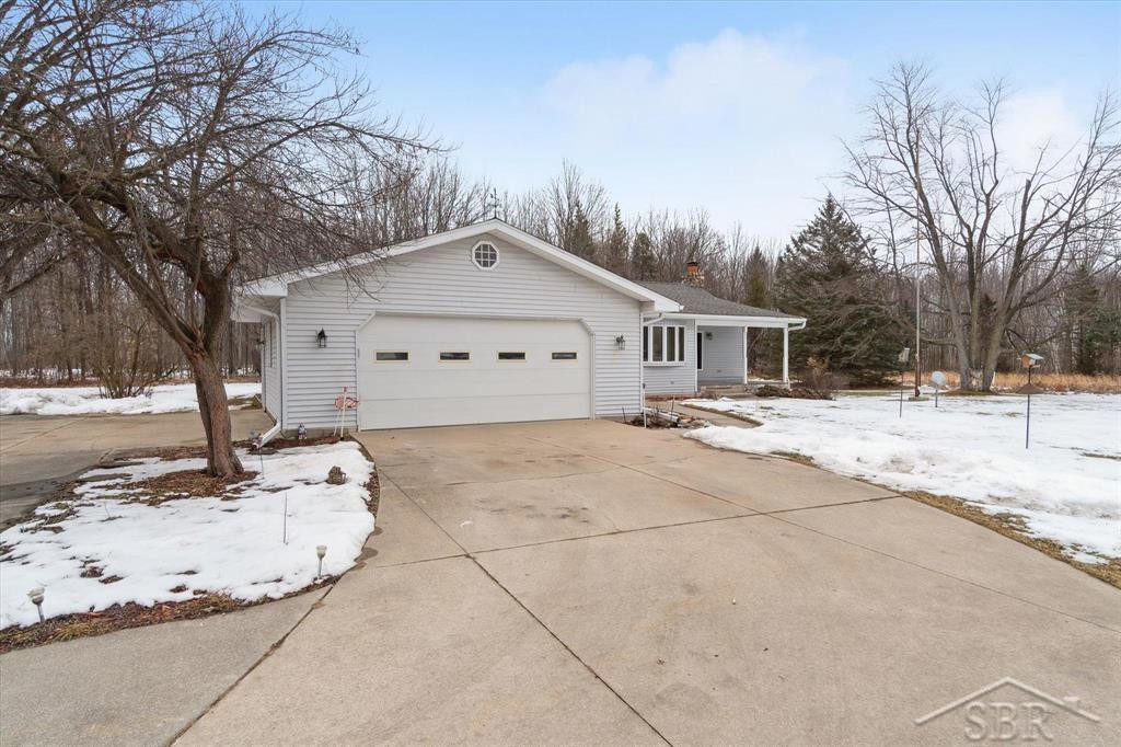 100 Hickson Drive, Merrill, MI 48637 — Photo 2