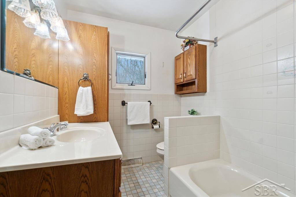100 Hickson Drive, Merrill, MI 48637 — Photo 28