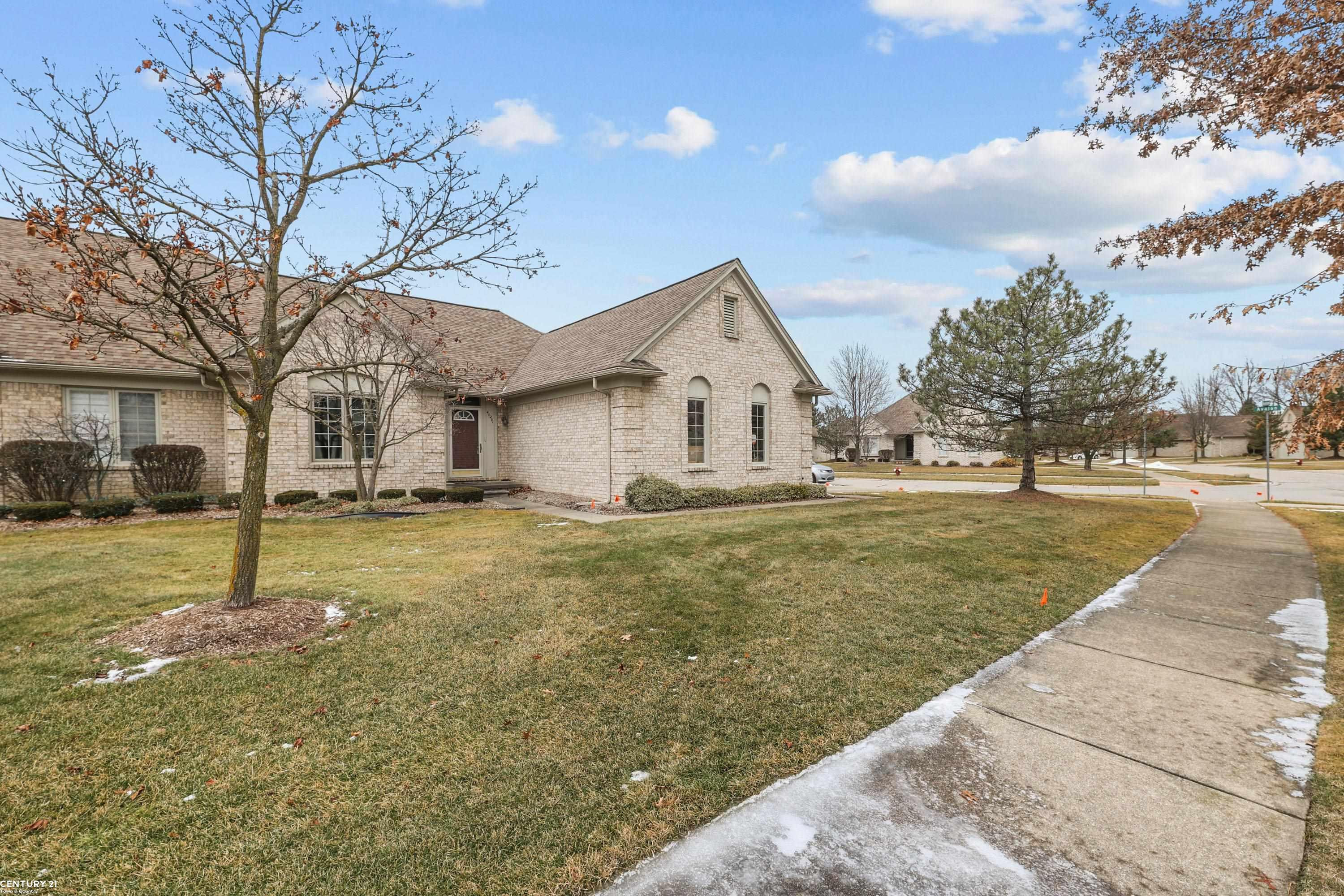 40201 Riverbend Drive, Sterling Heights, MI 48310 — Photo 2
