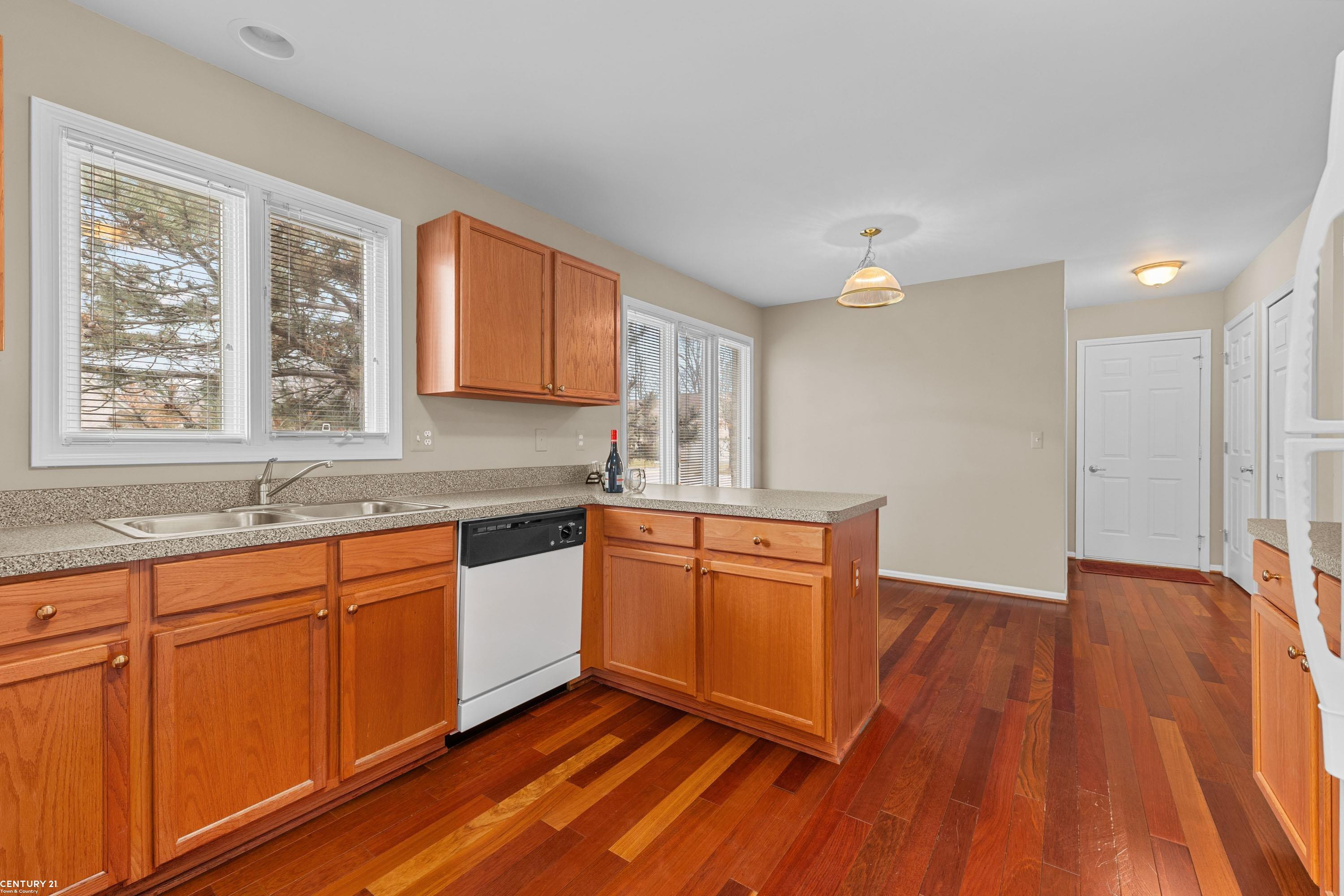 40201 Riverbend Drive, Sterling Heights, MI 48310 — Photo 9