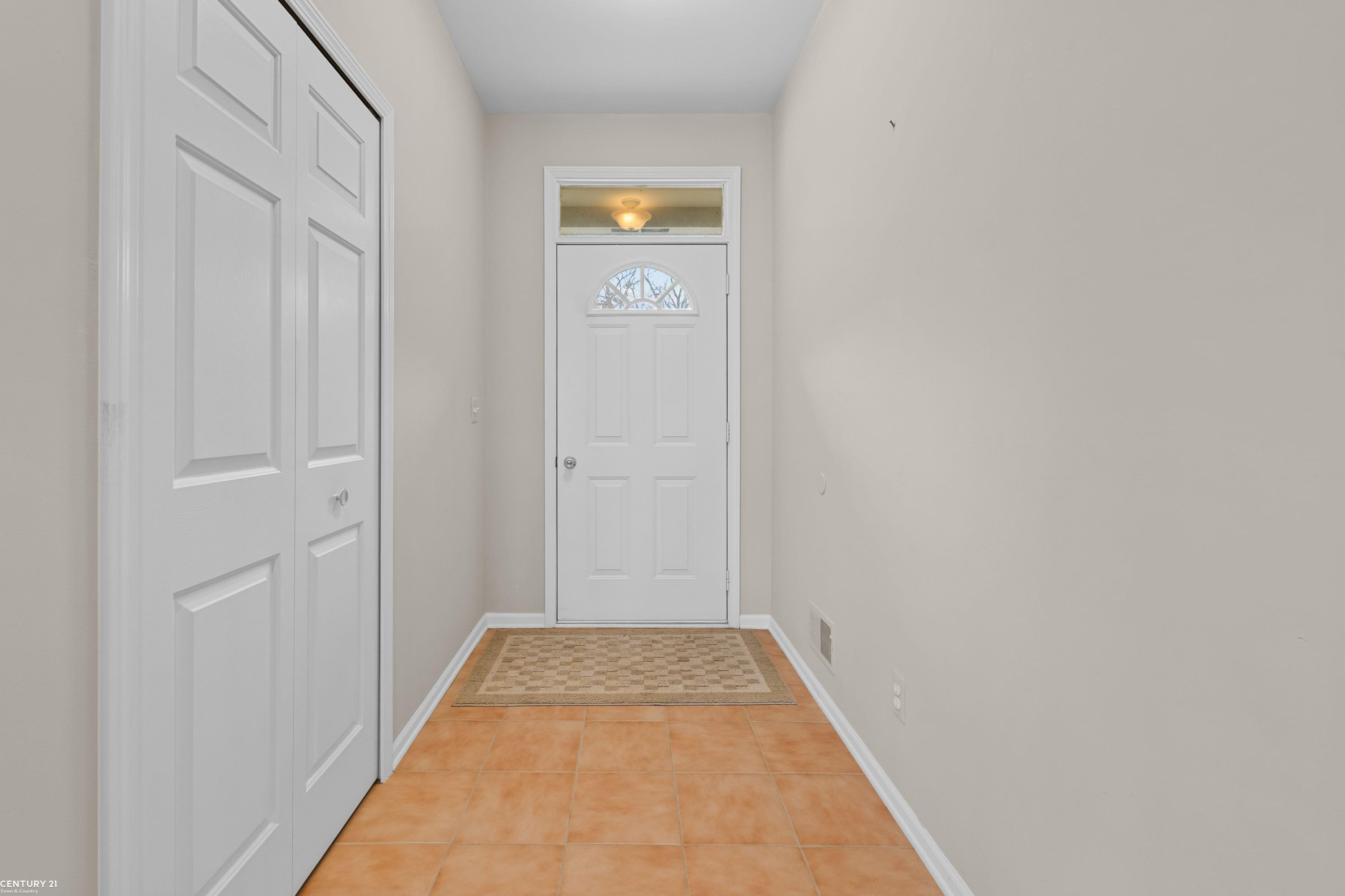 40201 Riverbend Drive, Sterling Heights, MI 48310 — Photo 18