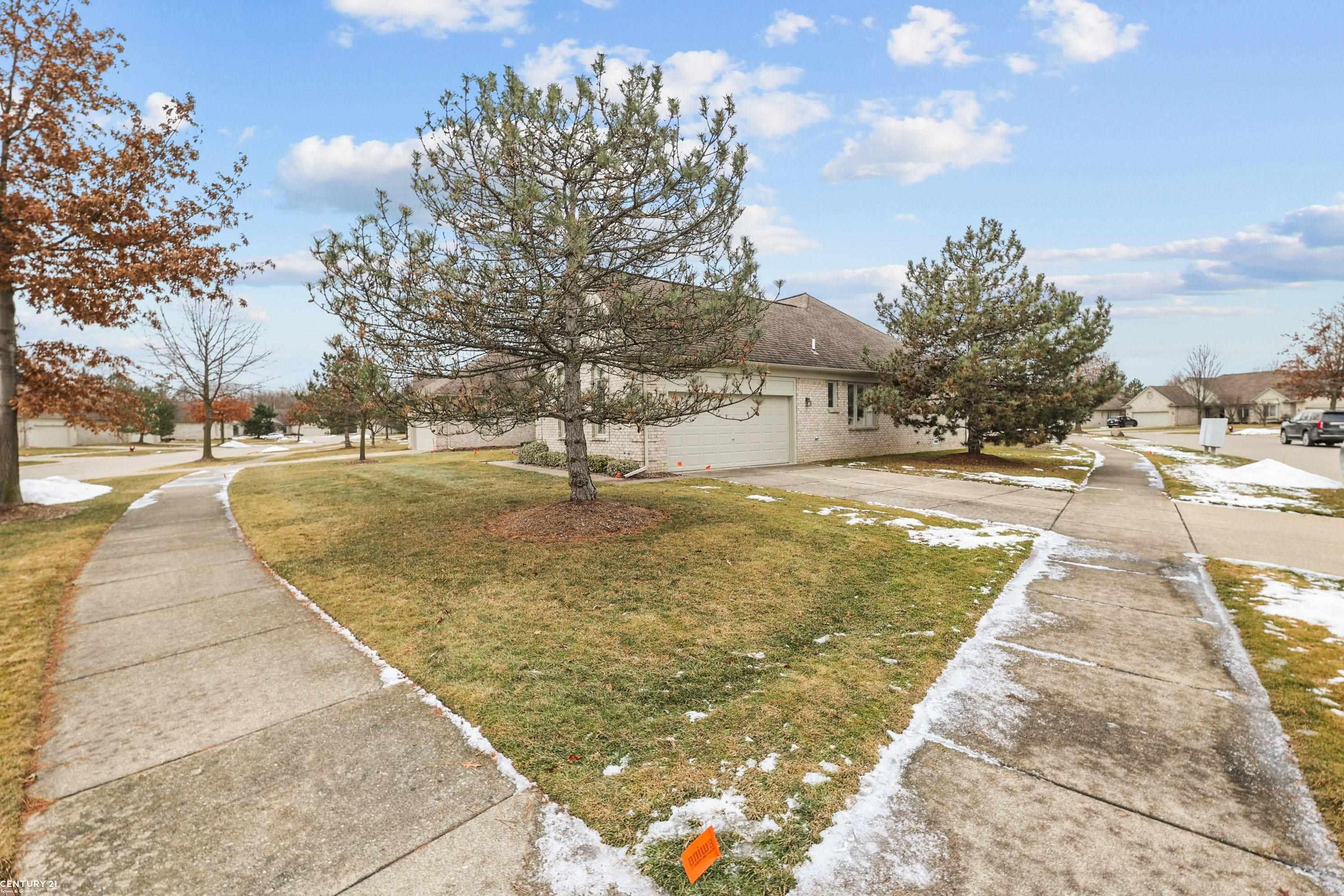 40201 Riverbend Drive, Sterling Heights, MI 48310 — Photo 23