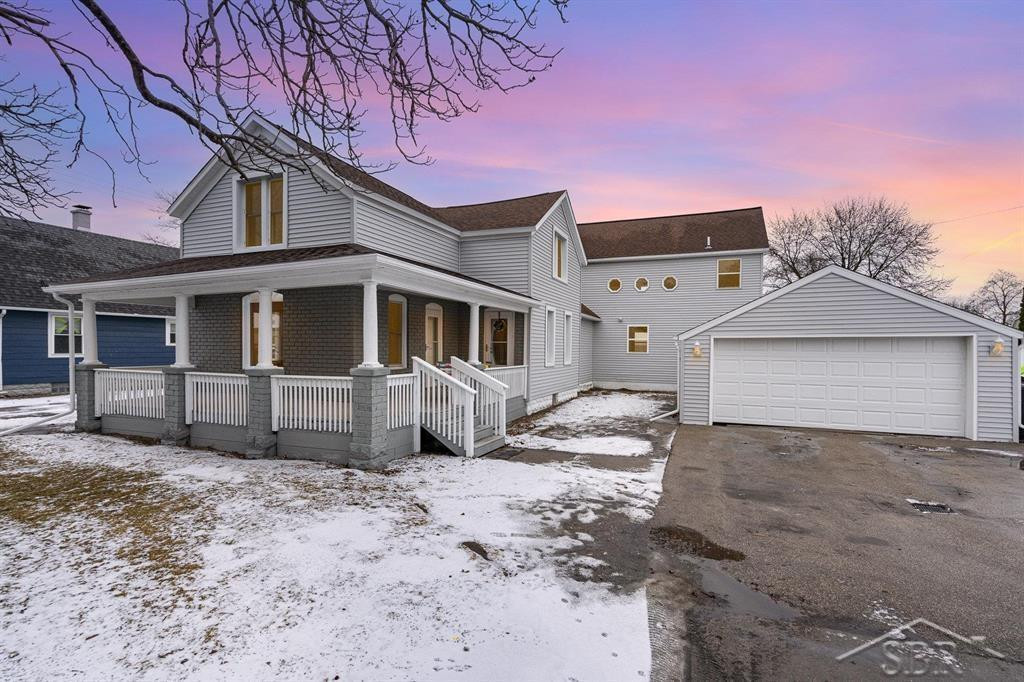 308 N Auburn Road, Auburn, MI 48611 — front exterior