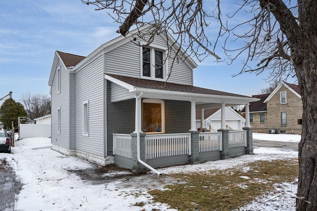 308 N Auburn Road, Auburn, MI 48611 — Photo 2