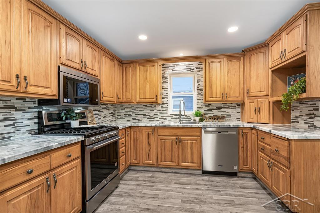 308 N Auburn Road, Auburn, MI 48611 — Photo 9