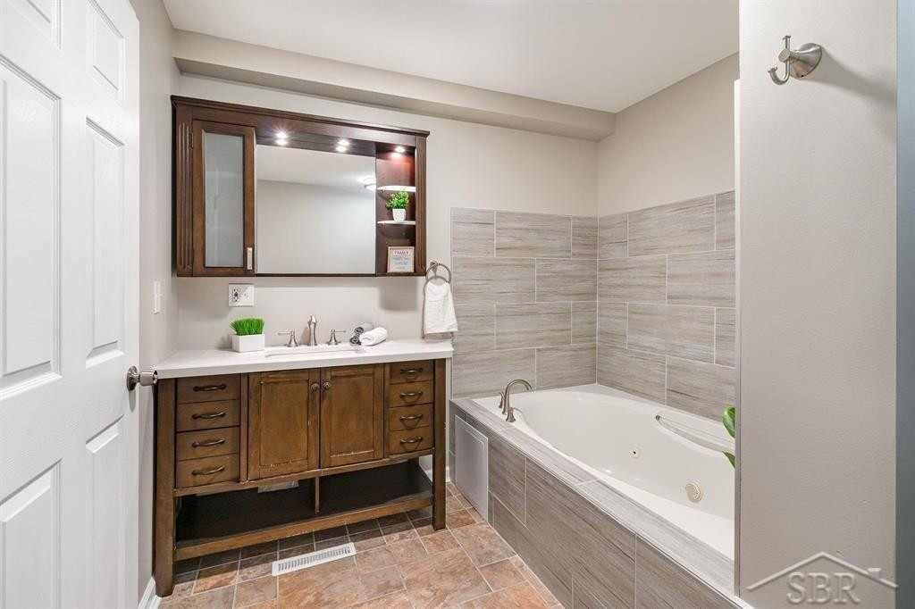 308 N Auburn Road, Auburn, MI 48611 — Photo 18