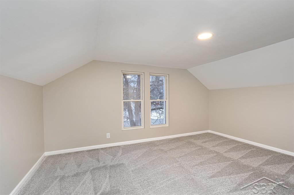 308 N Auburn Road, Auburn, MI 48611 — Photo 24