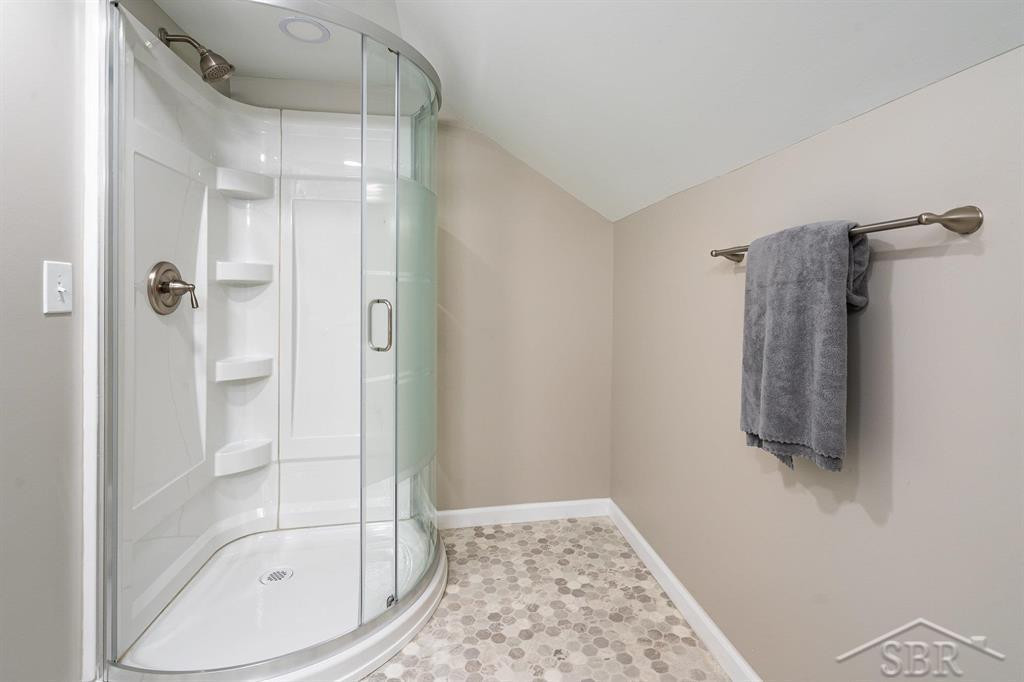 308 N Auburn Road, Auburn, MI 48611 — Photo 29