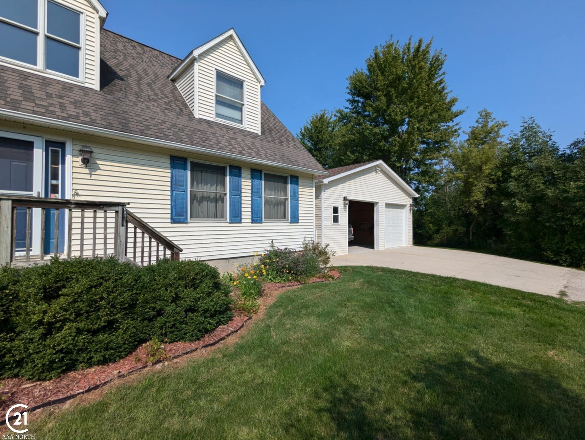 5495 Burton Road, MI 48014 — Photo 40