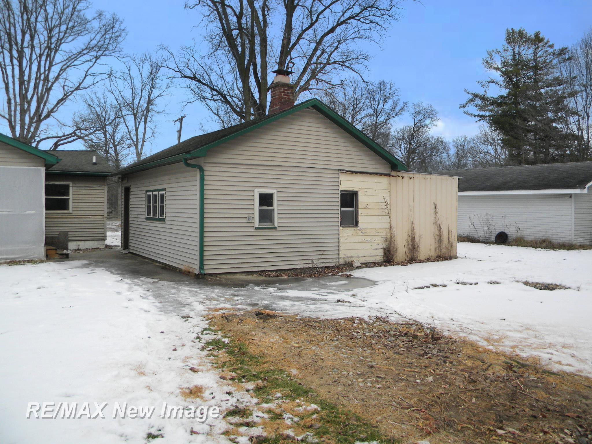 1104 E Burt Road, Burt, MI 48417 — Photo 21