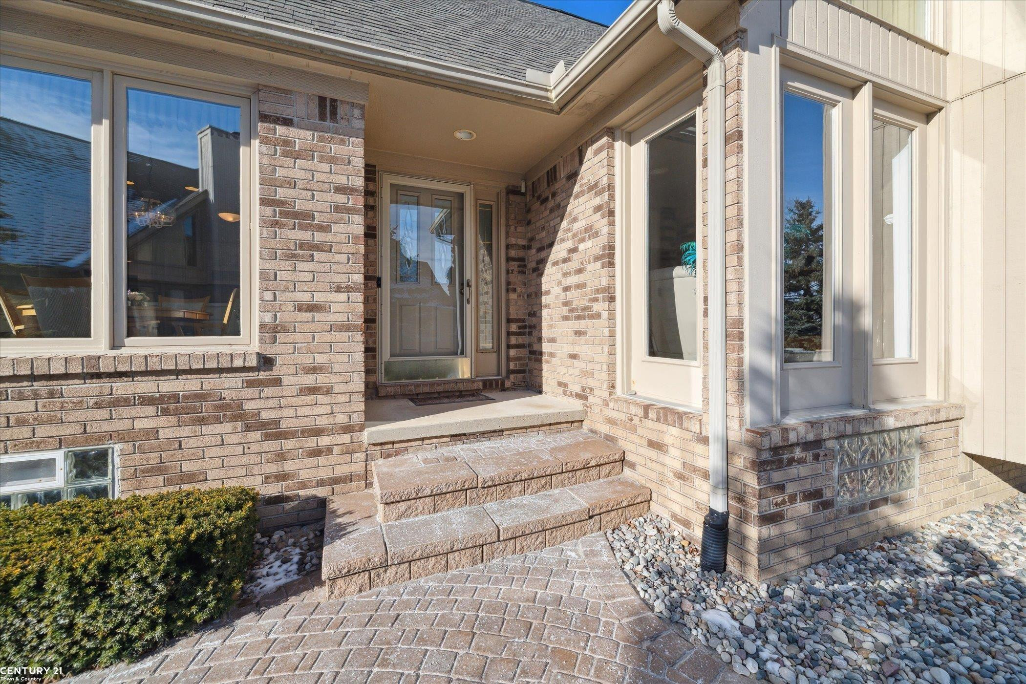 14898 Stoney Brook Drive, Shelby Twp, MI 48315 — Photo 8