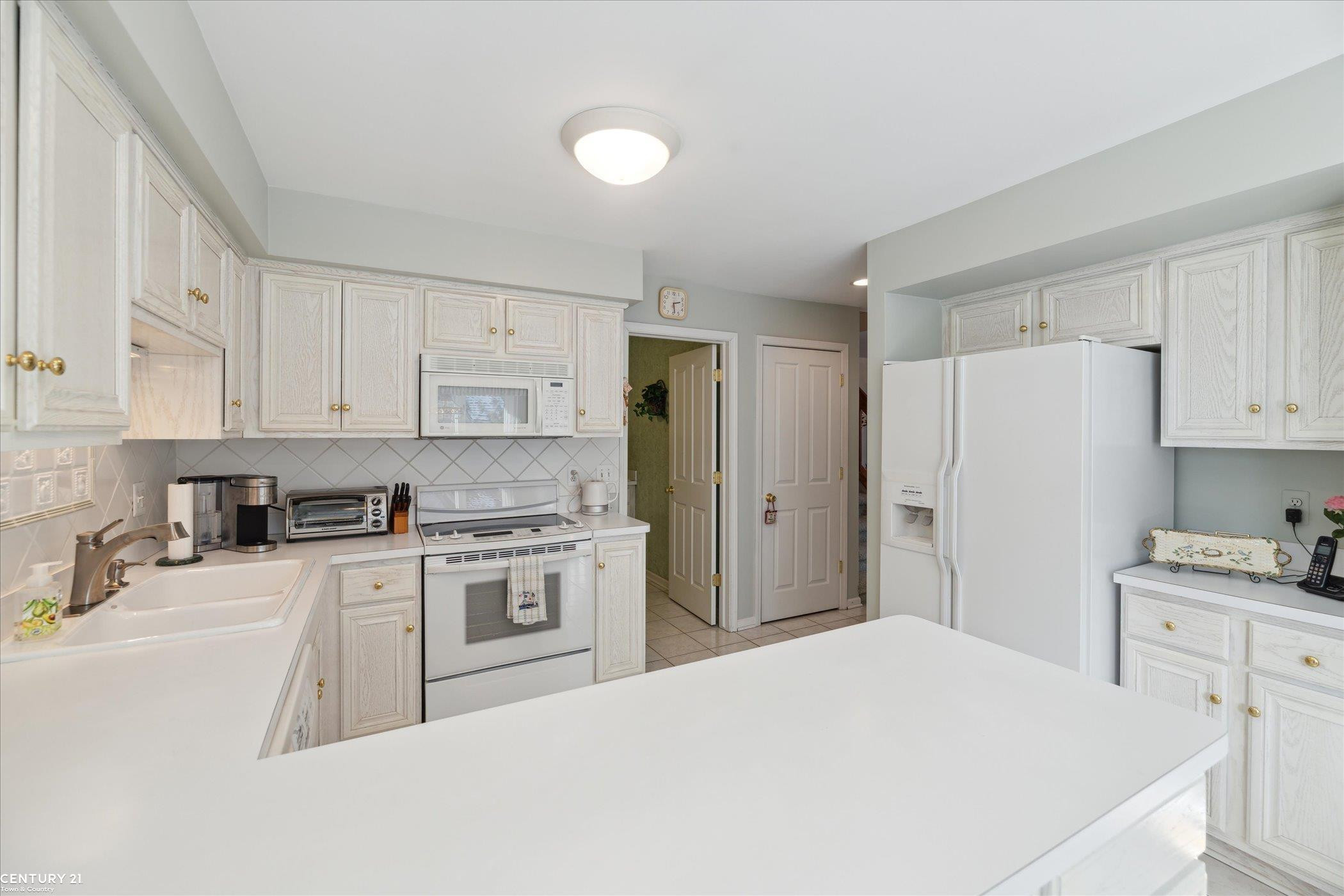 14898 Stoney Brook Drive, Shelby Twp, MI 48315 — Photo 18