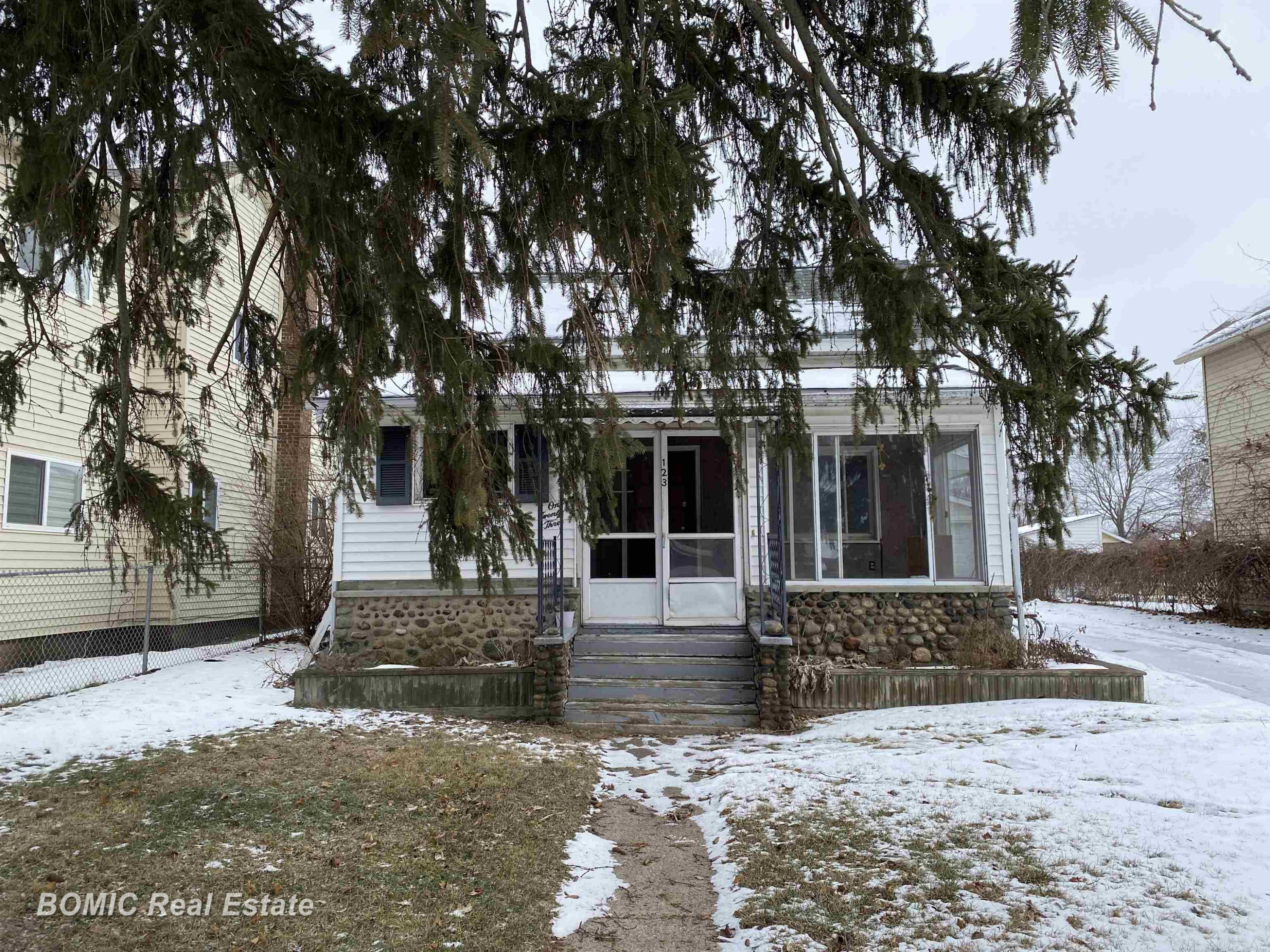 123 Main Street, Bancroft, MI 48414 — front exterior