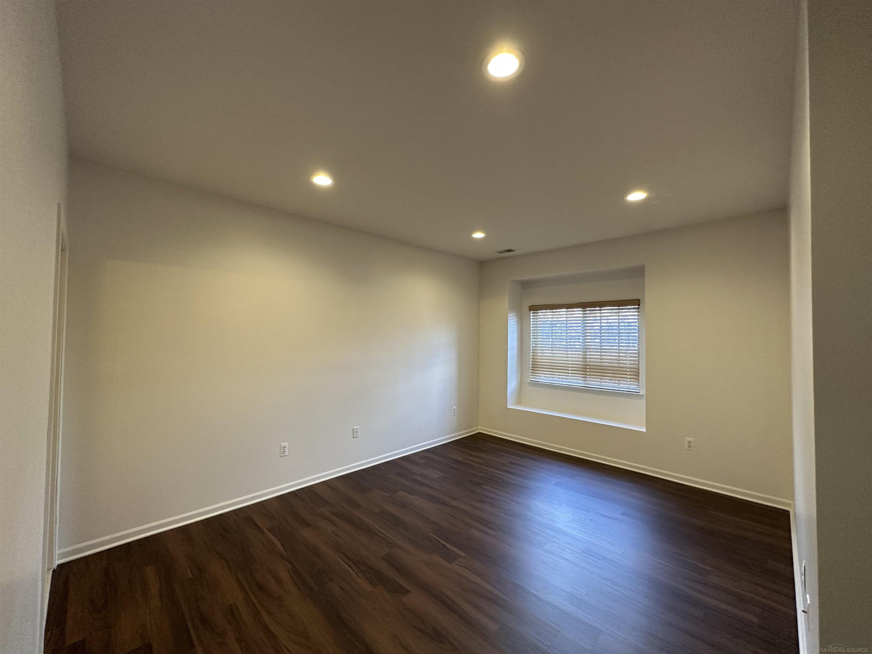 5638 Acorn Lane, Sterling Heights, MI 48314 — Photo 16