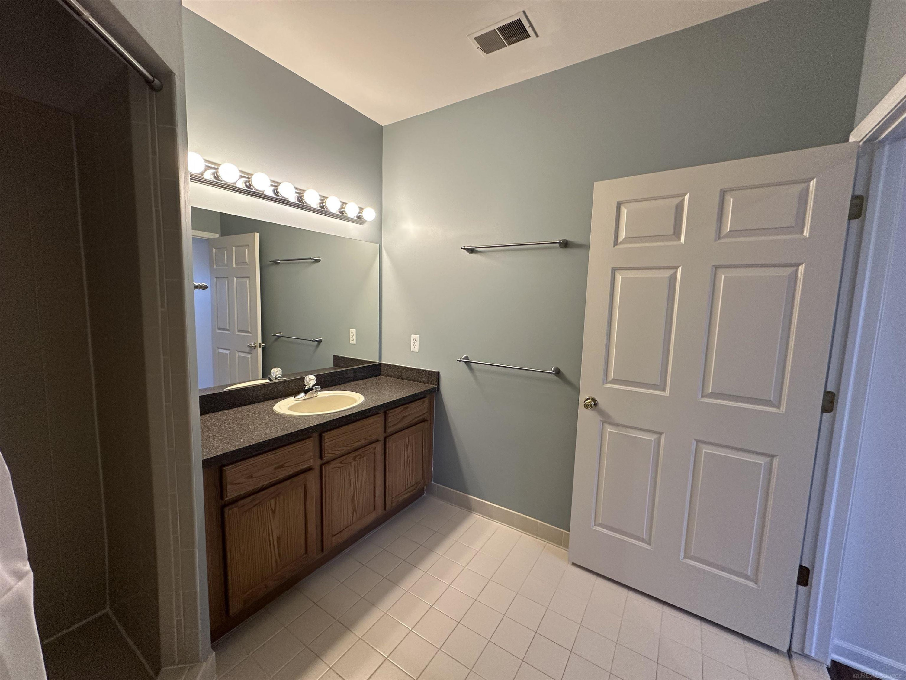 5638 Acorn Lane, Sterling Heights, MI 48314 — Photo 18