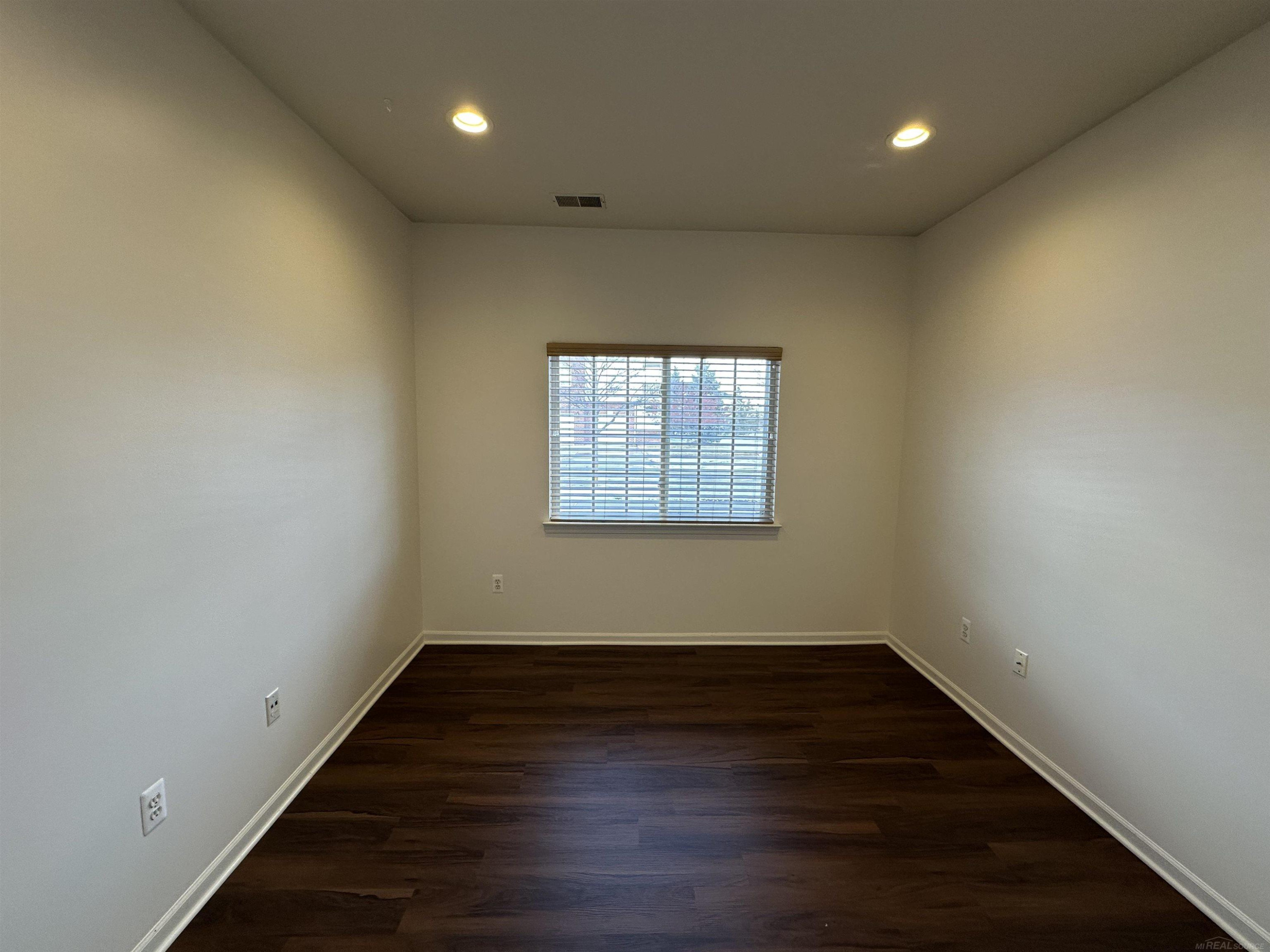 5638 Acorn Lane, Sterling Heights, MI 48314 — Photo 21