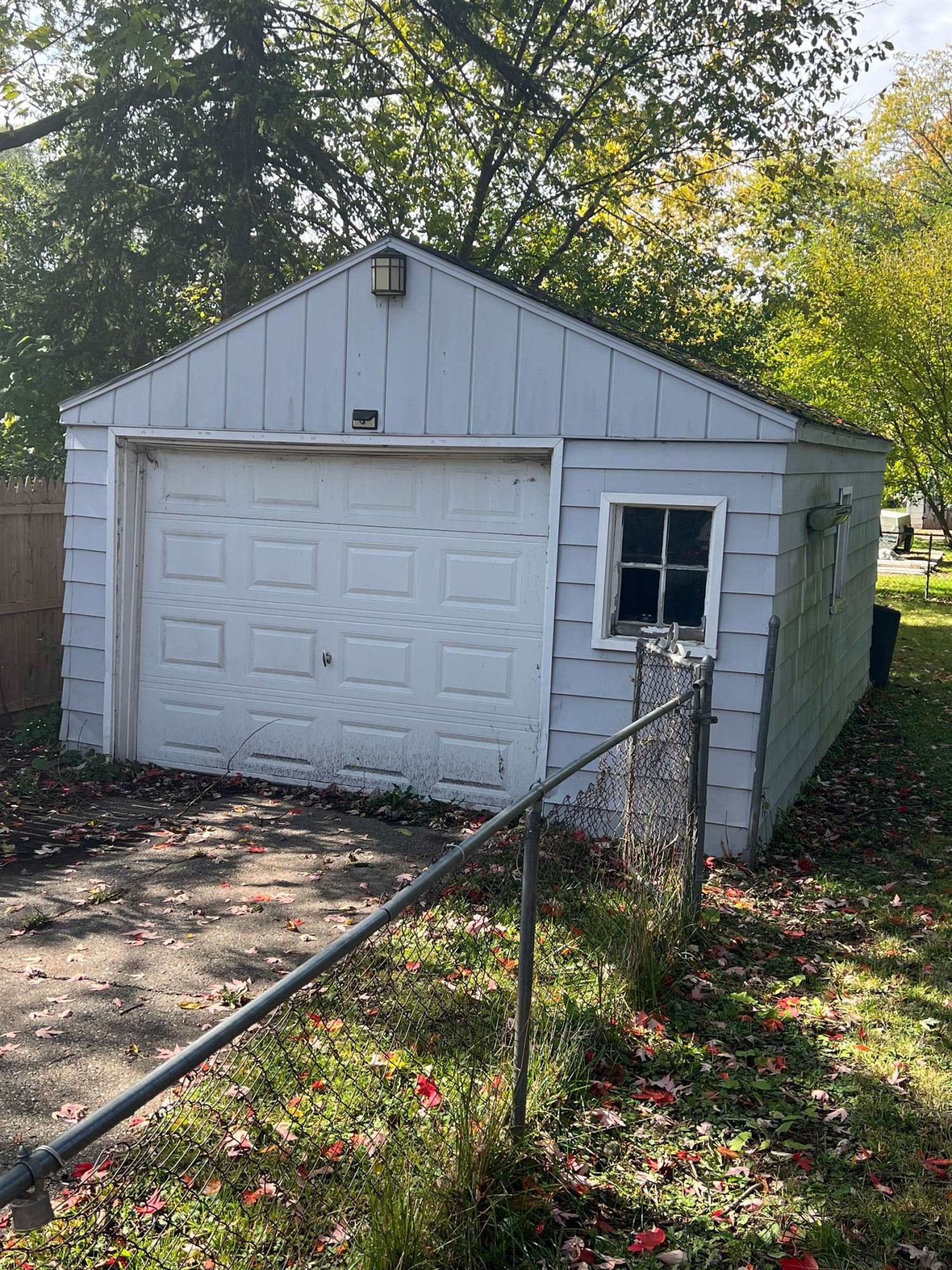 960 Salisbury Avenue, Flint, MI 48532 — Photo 12
