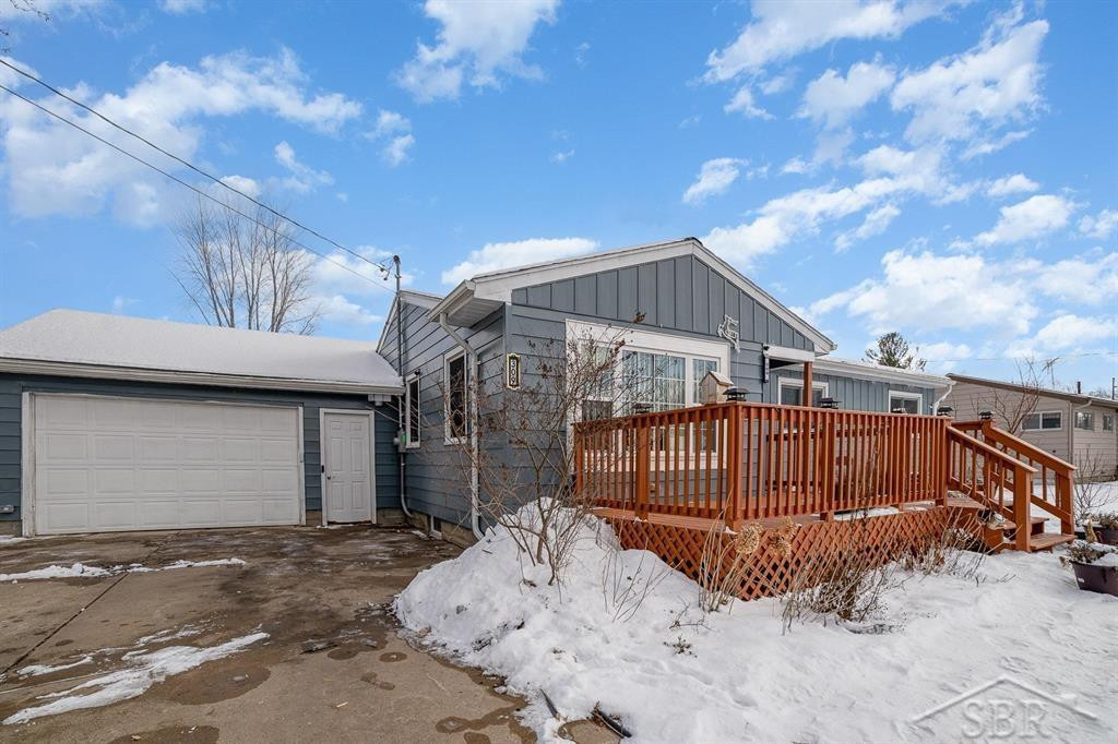 309 Southlawn Drive, Auburn, MI 48611 — Photo 2