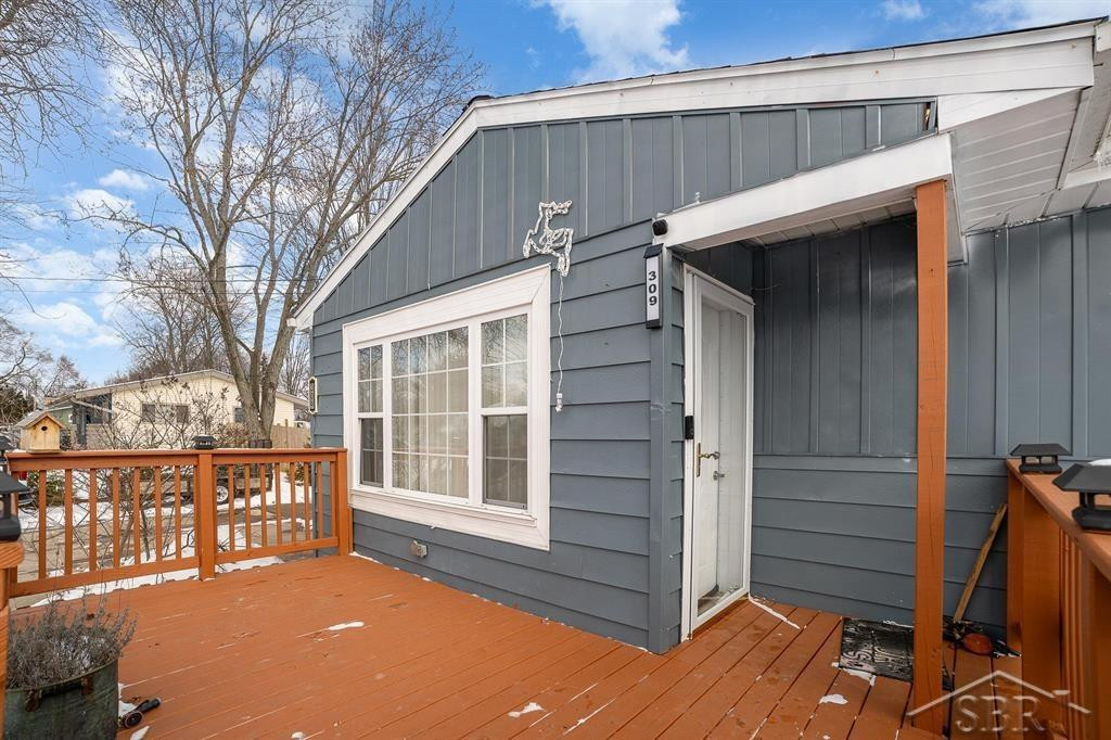 309 Southlawn Drive, Auburn, MI 48611 — Photo 3
