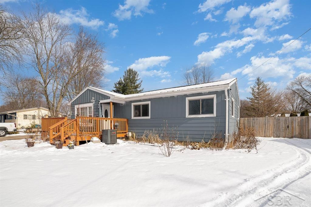 309 Southlawn Drive, Auburn, MI 48611 — Photo 24