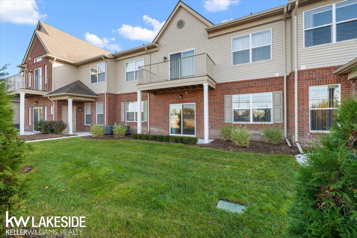 8304 Heywood Circle, Sterling Heights, MI 48312 — Photo 6