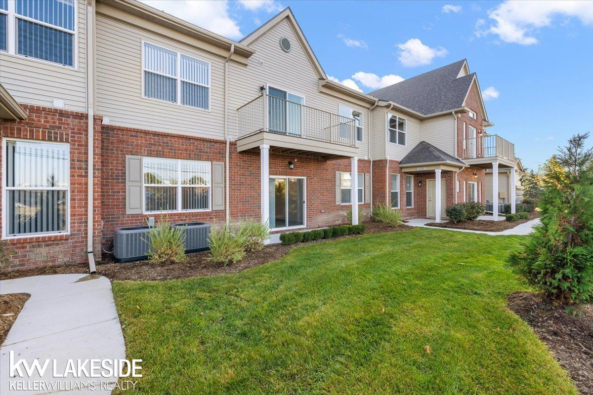 8304 Heywood Circle, Sterling Heights, MI 48312 — Photo 7