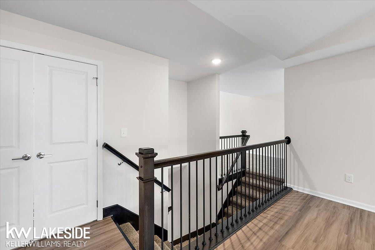 8304 Heywood Circle, Sterling Heights, MI 48312 — Photo 9