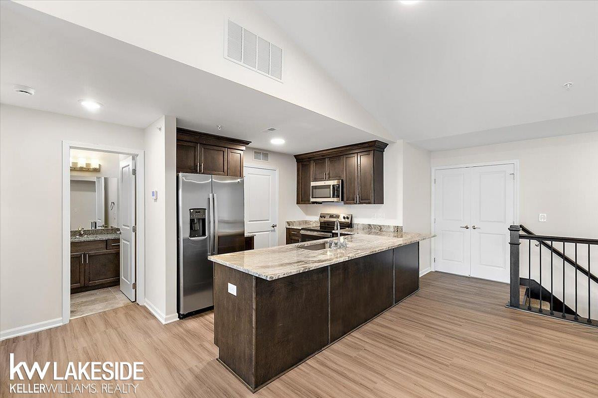 8304 Heywood Circle, Sterling Heights, MI 48312 — Photo 17