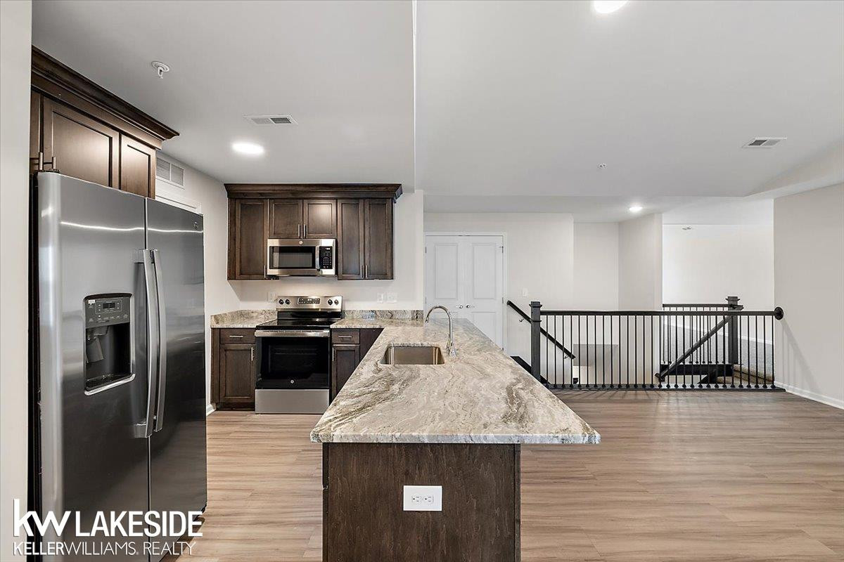 8304 Heywood Circle, Sterling Heights, MI 48312 — Photo 20