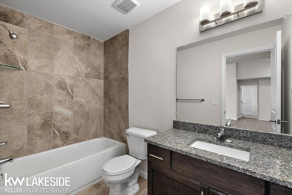 8304 Heywood Circle, Sterling Heights, MI 48312 — Photo 25