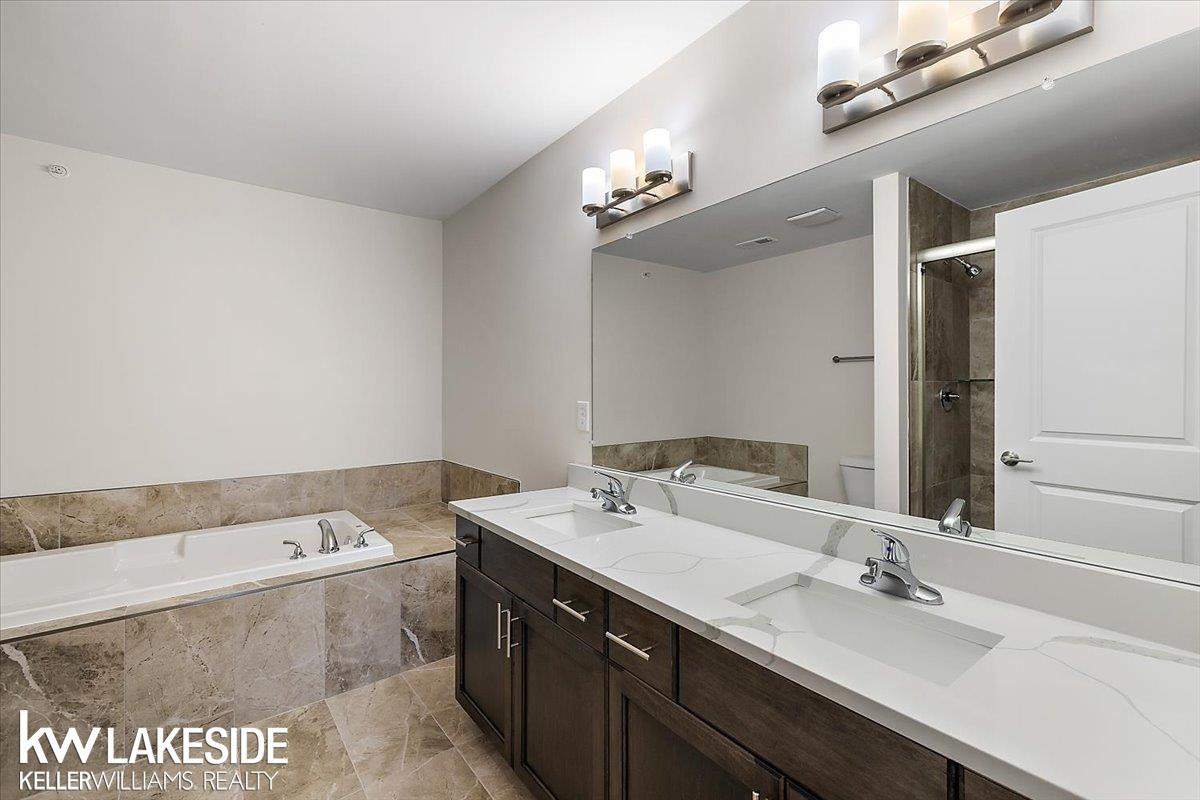 8304 Heywood Circle, Sterling Heights, MI 48312 — Photo 33