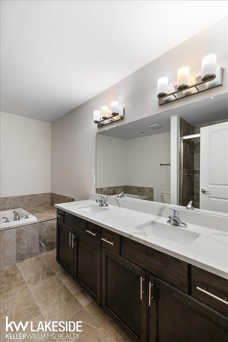 8304 Heywood Circle, Sterling Heights, MI 48312 — Photo 34