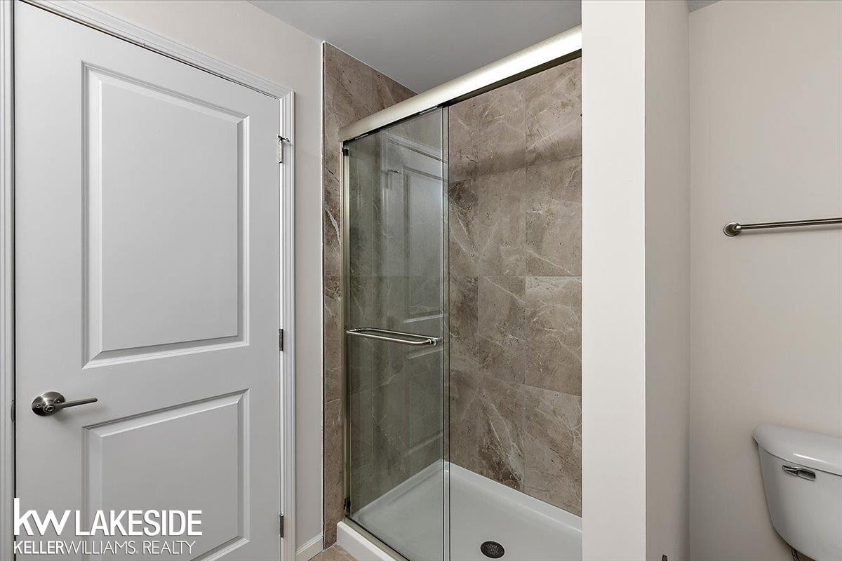 8304 Heywood Circle, Sterling Heights, MI 48312 — Photo 36