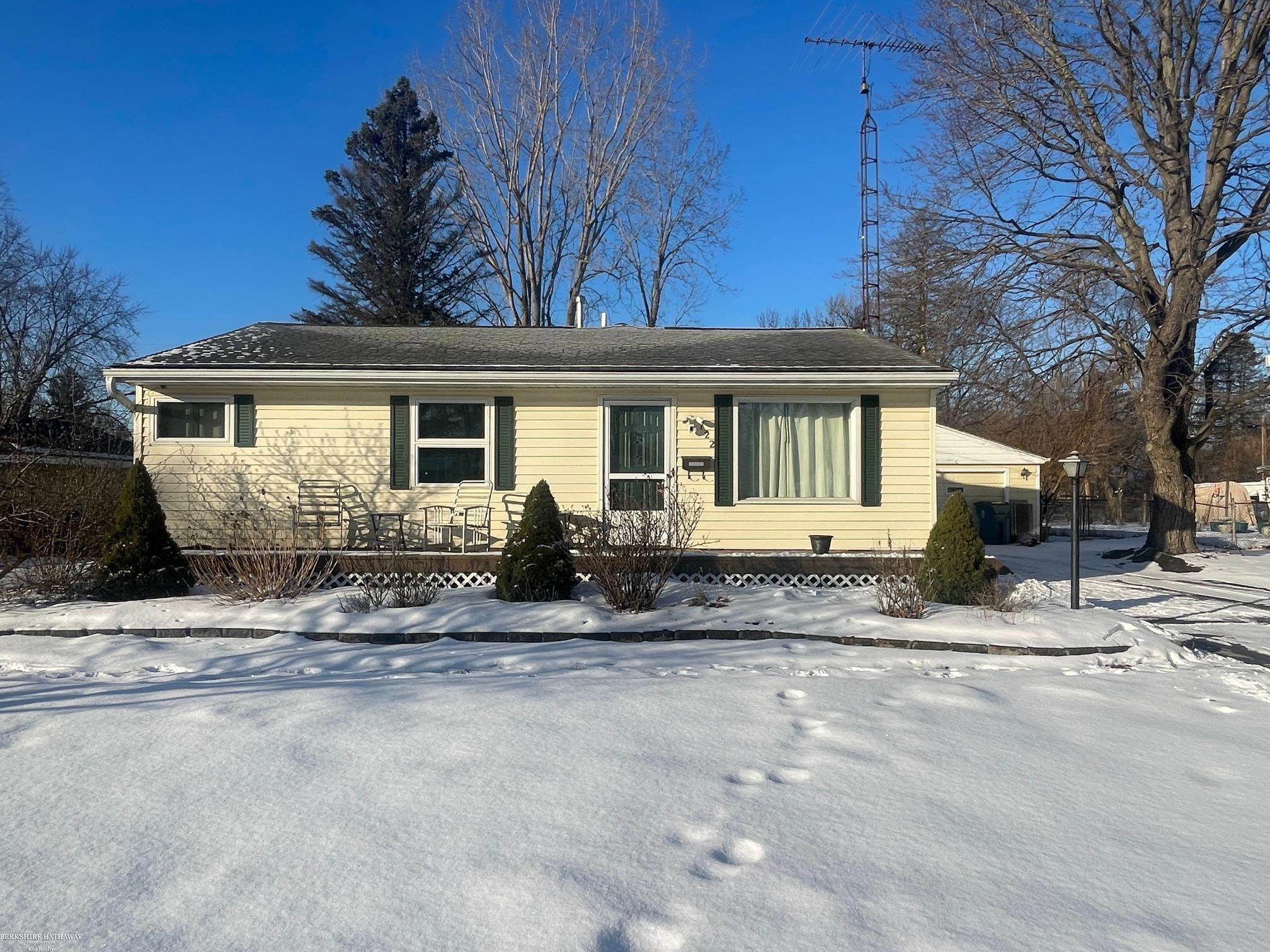 722 Richard Street, Holly, MI 48442 — Photo 5