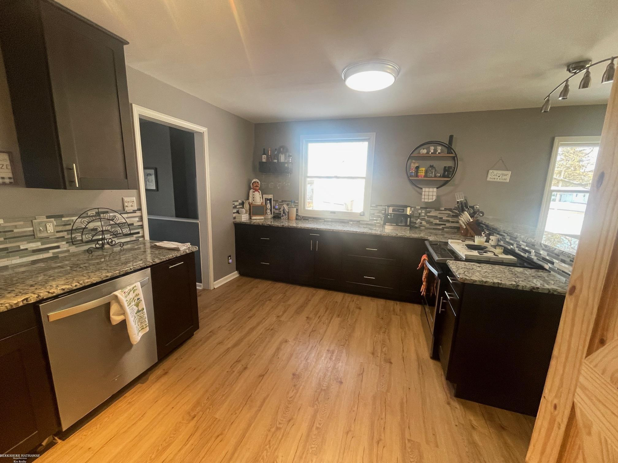 722 Richard Street, Holly, MI 48442 — Photo 20