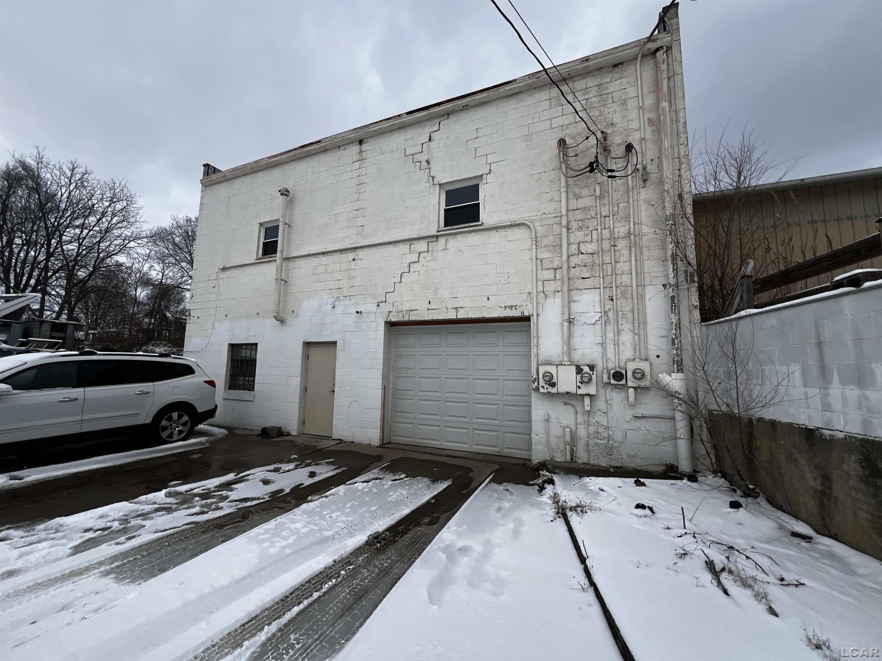 725 W Beecher Street, Adrian, MI 49221 — Photo 3