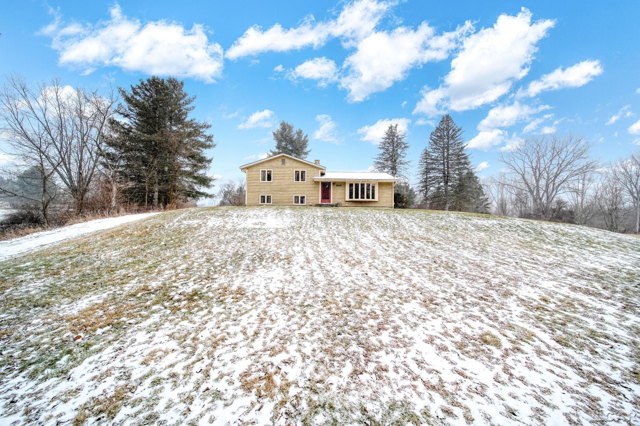 1500 Sylvan Road, Chelsea, MI 48118 — Photo 2