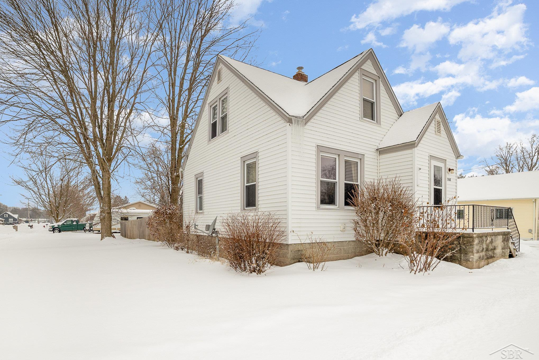 208 Roberts Street, Auburn, MI 48611 — Photo 3