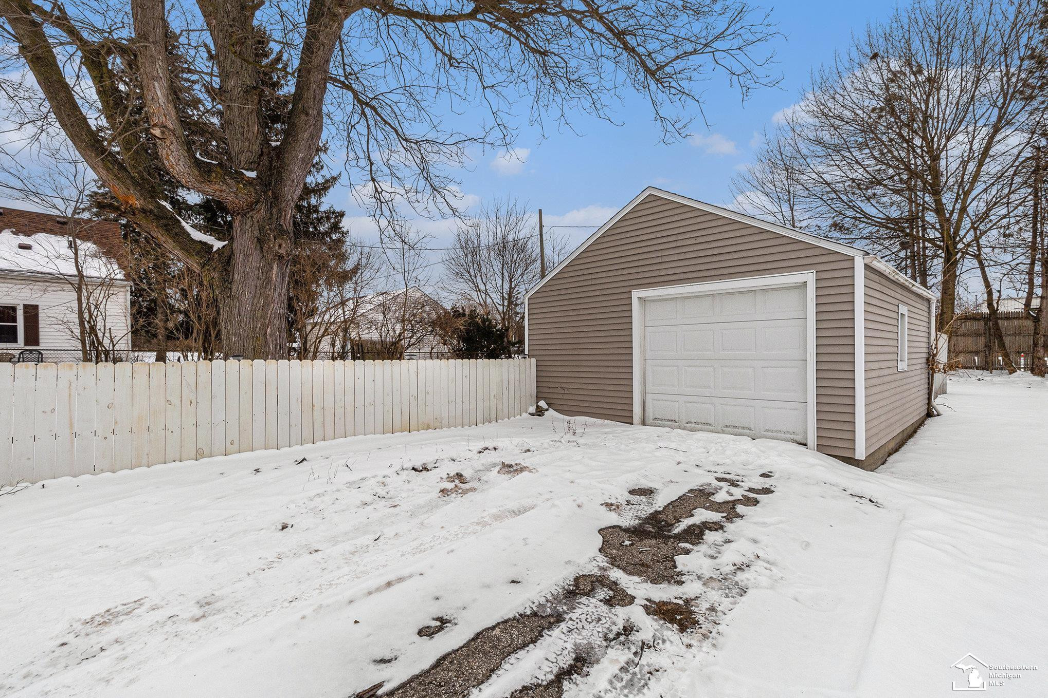 101 Bartlett Street, Clinton, MI 49236 — Photo 23