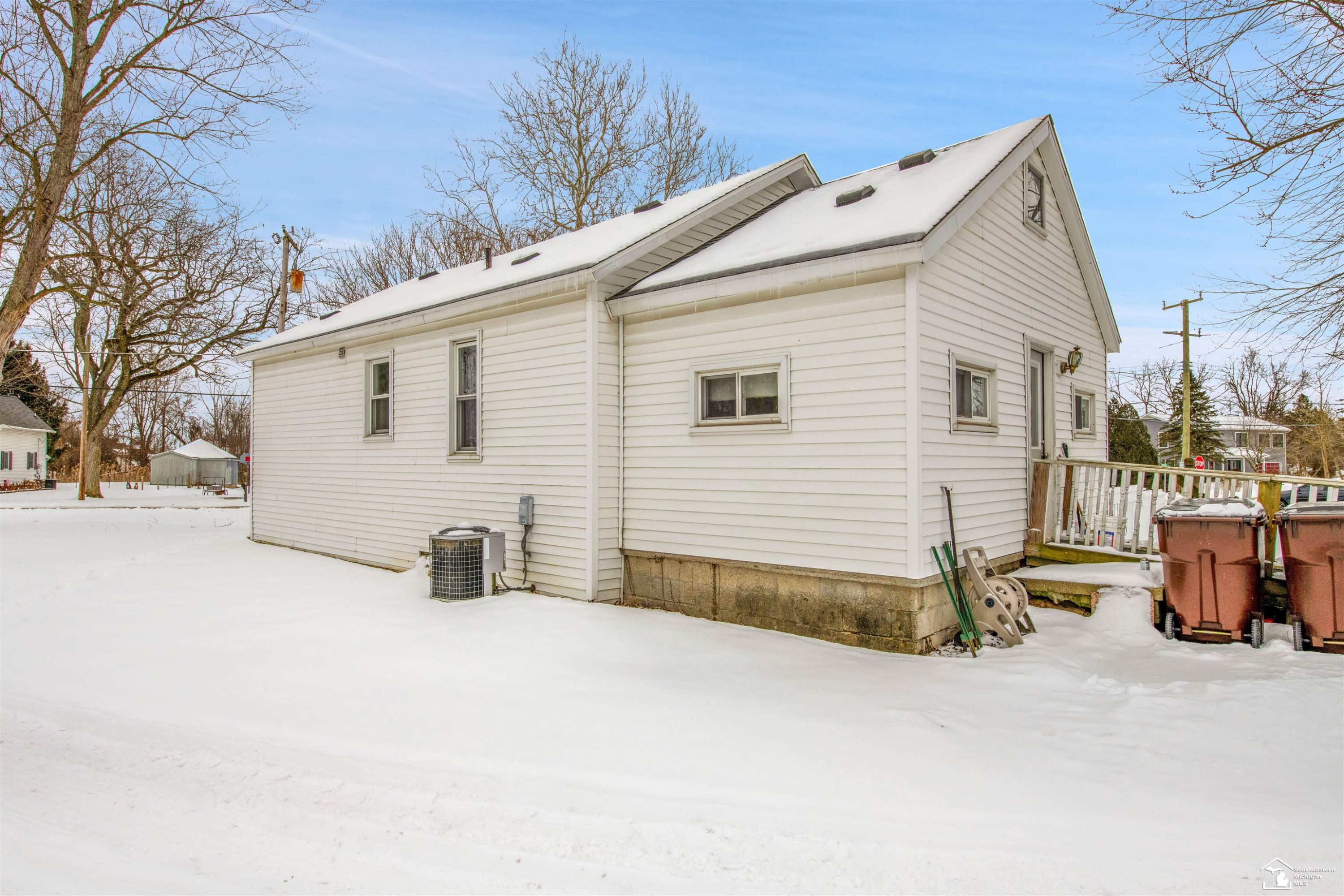 1612 Ann Street, Carleton, MI 48117 — Photo 22
