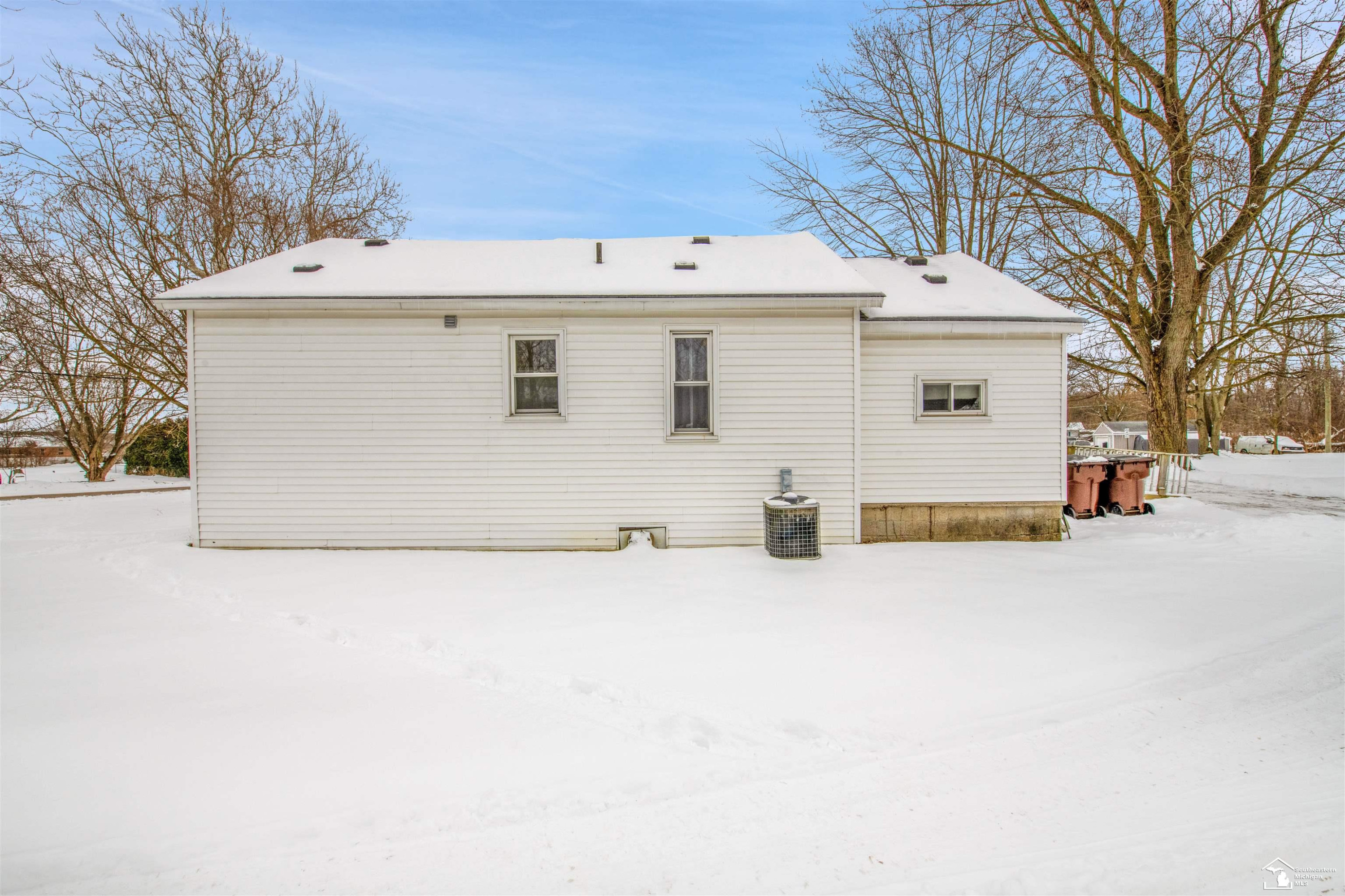 1612 Ann Street, Carleton, MI 48117 — Photo 23